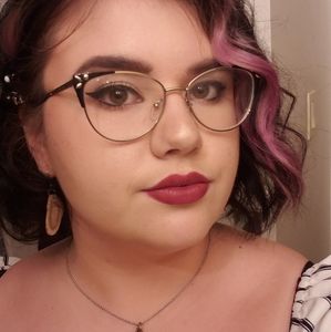 Meet your Posher, Savannah